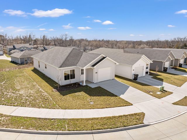 2601 FRAZIER LP, Columbia, MO 65202