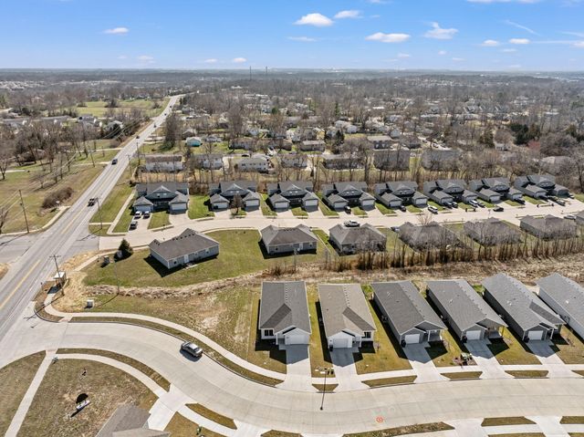 2601 FRAZIER LP, Columbia, MO 65202