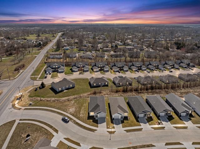 2601 FRAZIER LP, Columbia, MO 65202