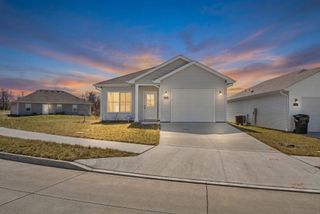 2601 FRAZIER LP, Columbia, MO 65202