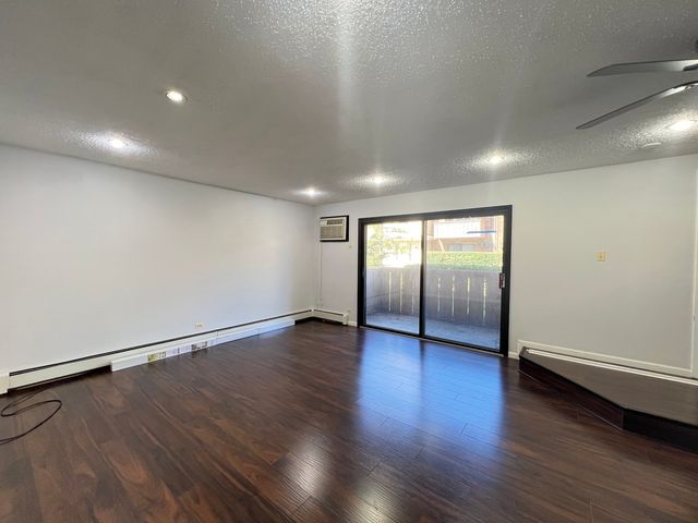 8 Echo Court 2, Vernon Hills, IL 60061