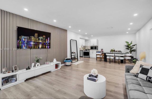 1735 NE 147th St 1735, Miami, FL 33181