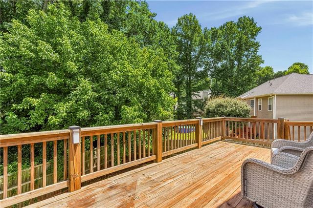 1045 Queensbury Run, Acworth, GA 30102