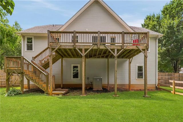 1045 Queensbury Run, Acworth, GA 30102