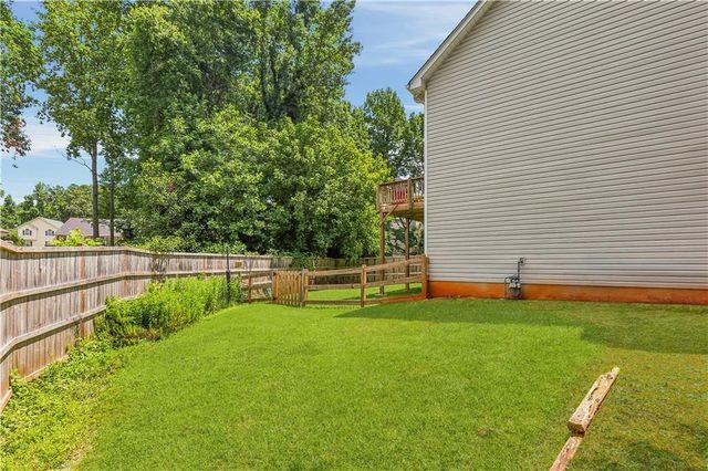 1045 Queensbury Run, Acworth, GA 30102