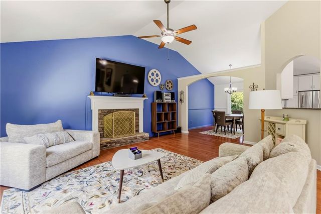 1045 Queensbury Run, Acworth, GA 30102
