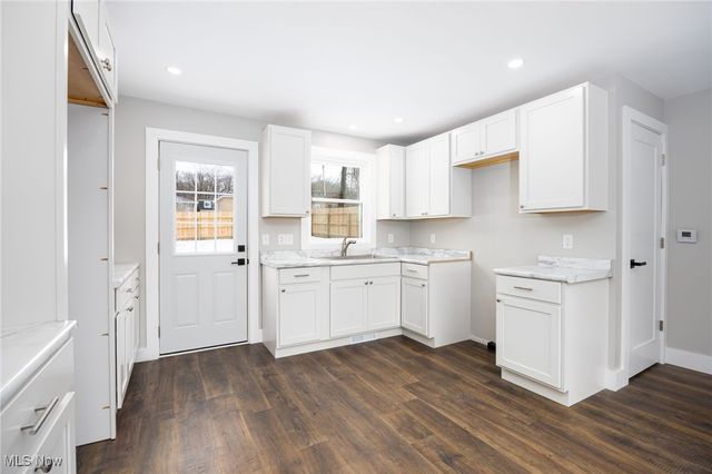 3101 Wagoner Street, Akron, OH 44319