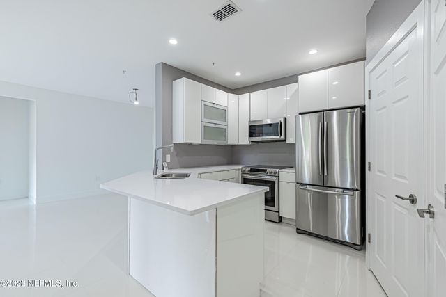 10961 BURNT MILL Road 1125, Jacksonville, FL 32256