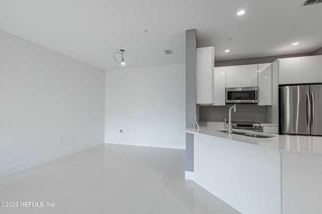 10961 BURNT MILL Road 1125, Jacksonville, FL 32256