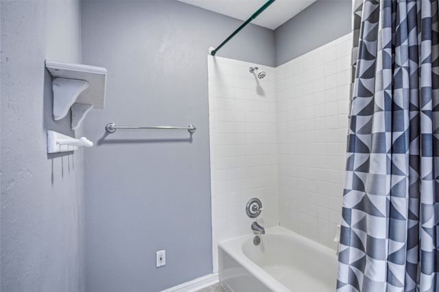 1486 Crosstimbers Lane, Denison, TX 75020