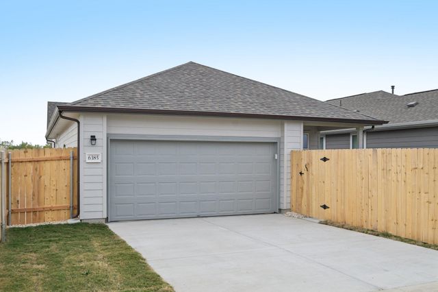509 Porter Country PKWY, Buda, TX 78610