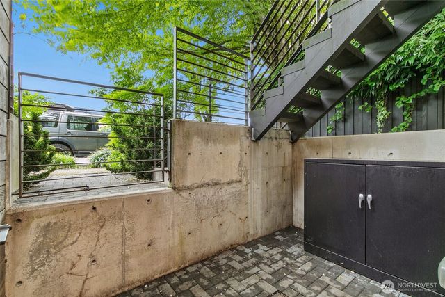 6515 Ellis Avenue S, Seattle, WA 98108