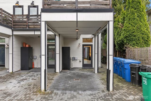 6515 Ellis Avenue S, Seattle, WA 98108