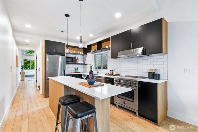 6515 Ellis Avenue S, Seattle, WA 98108
