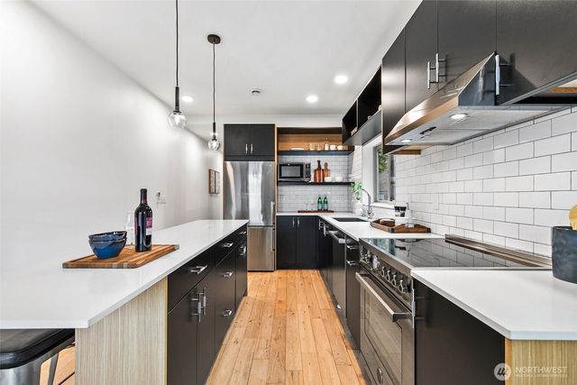 6515 Ellis Avenue S, Seattle, WA 98108