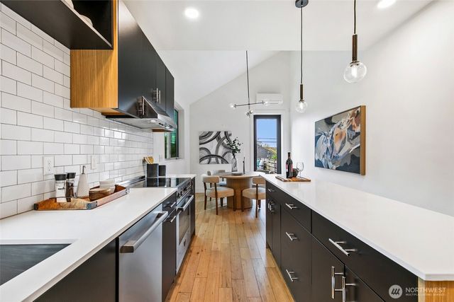 6515 Ellis Avenue S, Seattle, WA 98108
