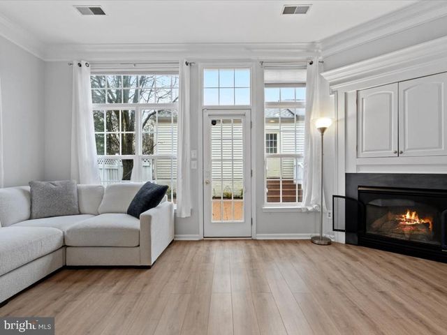 20345 BOWFONDS ST, Ashburn, VA 20147