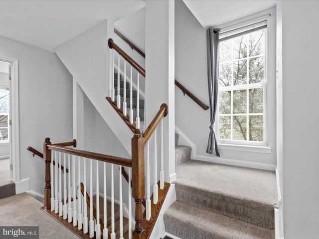 20345 BOWFONDS ST, Ashburn, VA 20147