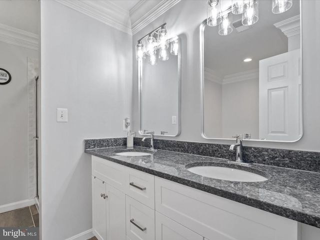 20345 BOWFONDS ST, Ashburn, VA 20147