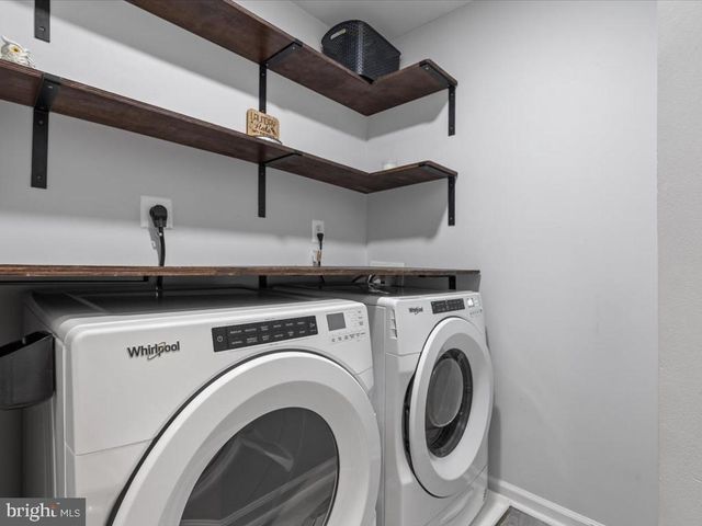 20345 BOWFONDS ST, Ashburn, VA 20147