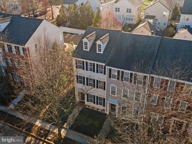 20345 BOWFONDS ST, Ashburn, VA 20147