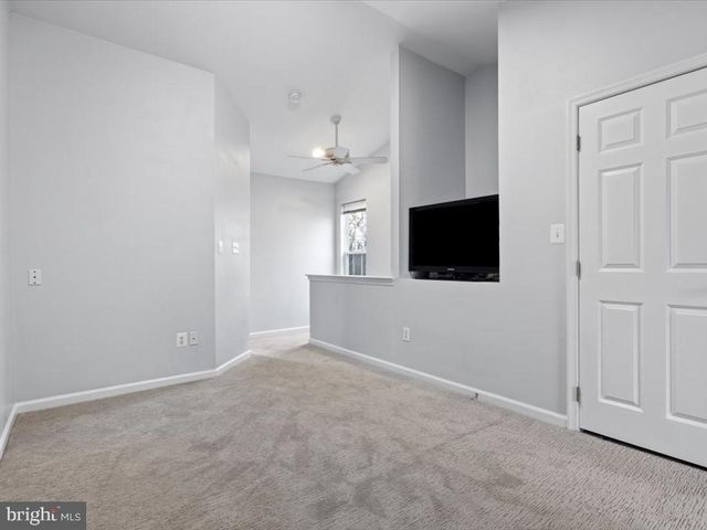 20345 BOWFONDS ST, Ashburn, VA 20147