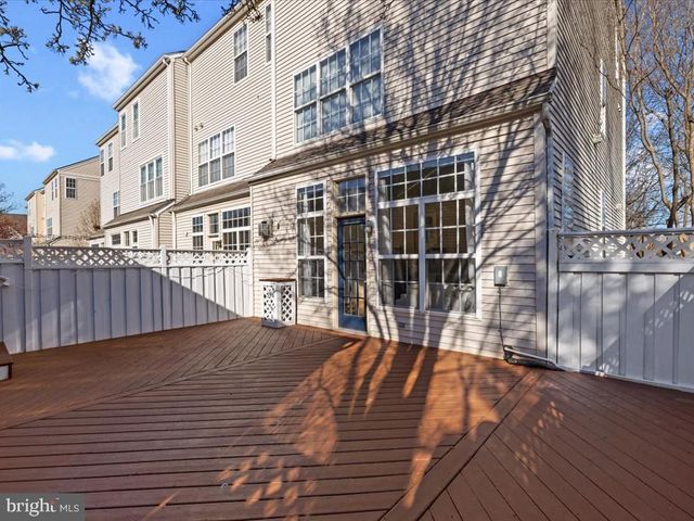 20345 BOWFONDS ST, Ashburn, VA 20147