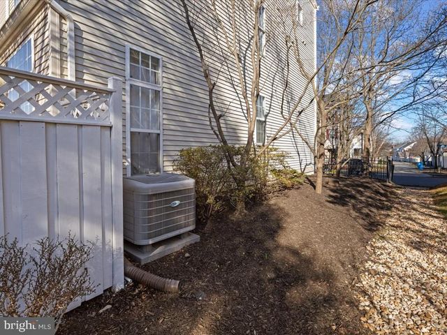 20345 BOWFONDS ST, Ashburn, VA 20147