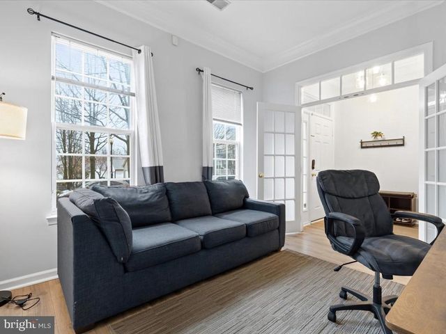 20345 BOWFONDS ST, Ashburn, VA 20147