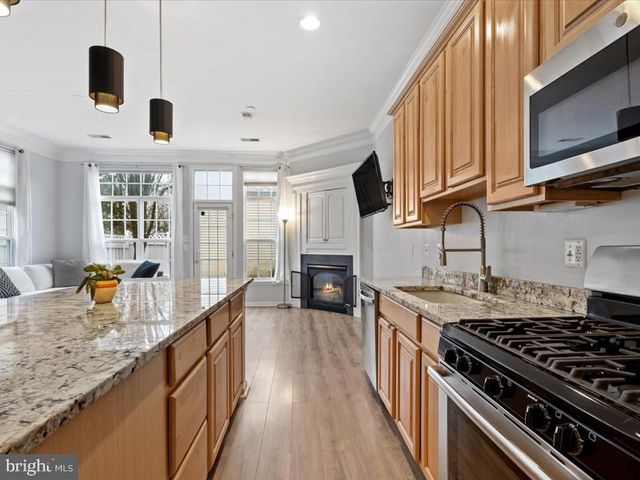 20345 BOWFONDS ST, Ashburn, VA 20147