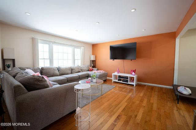 105 Conrad Court, Manchester, NJ 08759