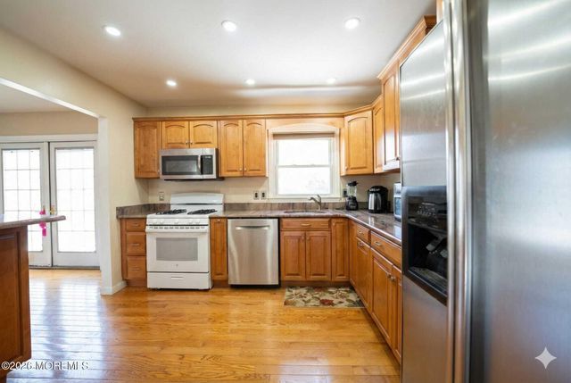 105 Conrad Court, Manchester, NJ 08759