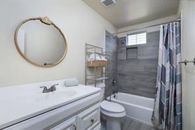 16859 W Juneau, Montgomery, TX 77316