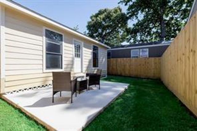 16859 W Juneau, Montgomery, TX 77316