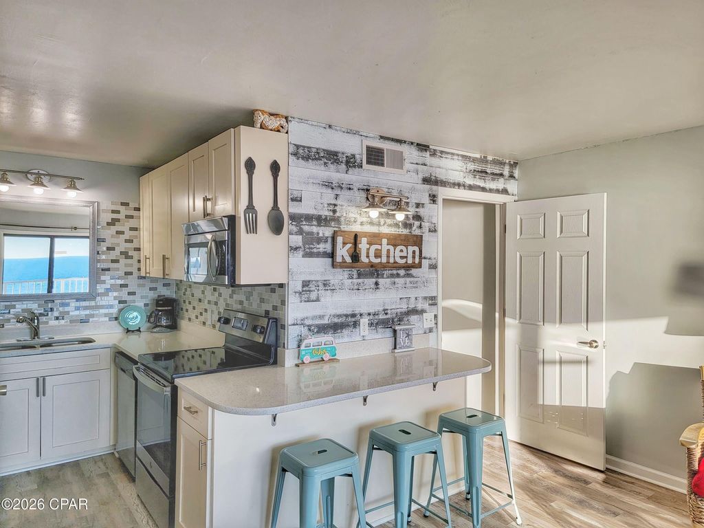 Image 33 of property listing at 8743 Thomas Drive 810, Panama City Beach, FL 32408