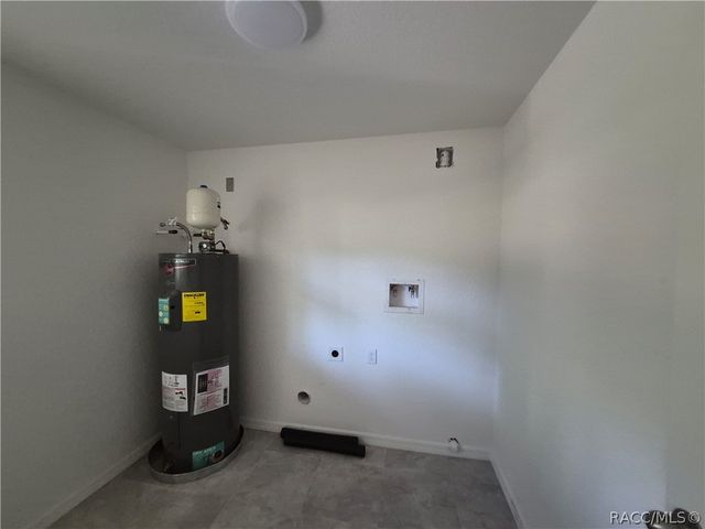 6 S Barbour Street, Beverly Hills, FL 34465