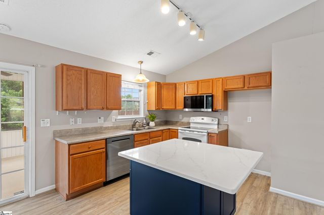 2 Reid Valley Court, Taylors, SC 29687