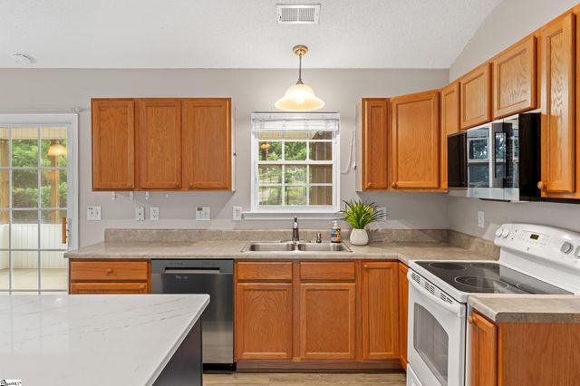 2 Reid Valley Court, Taylors, SC 29687