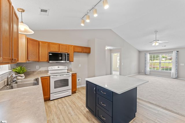 2 Reid Valley Court, Taylors, SC 29687