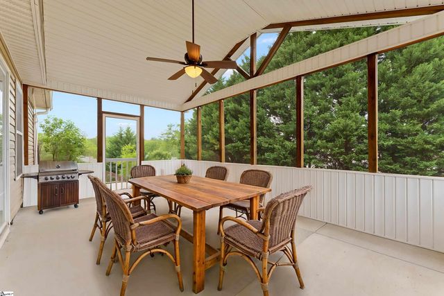 2 Reid Valley Court, Taylors, SC 29687