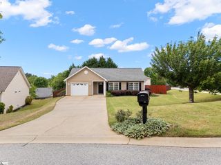 2 Reid Valley Court, Taylors, SC 29687