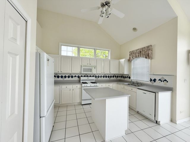 25410 W Latham Court, Plainfield, IL 60585