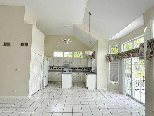 25410 W Latham Court, Plainfield, IL 60585