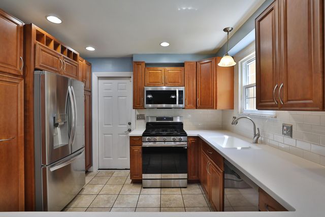 5915 Headley Road, Gahanna, OH 43230