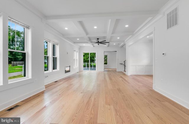 2817 DEREK RD, Alexandria, VA 22306