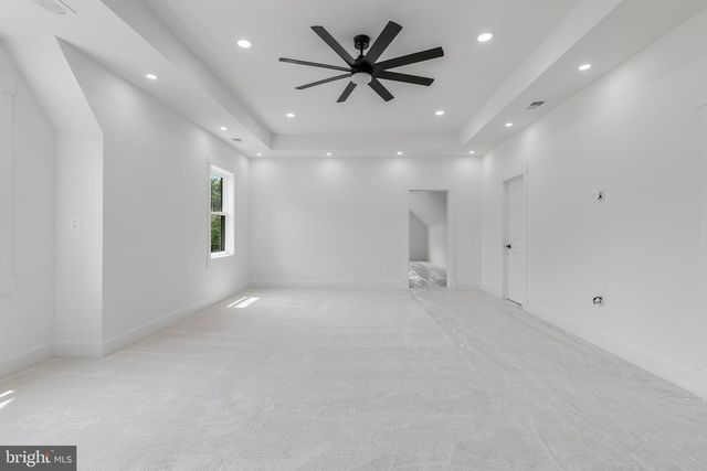 2817 DEREK RD, Alexandria, VA 22306