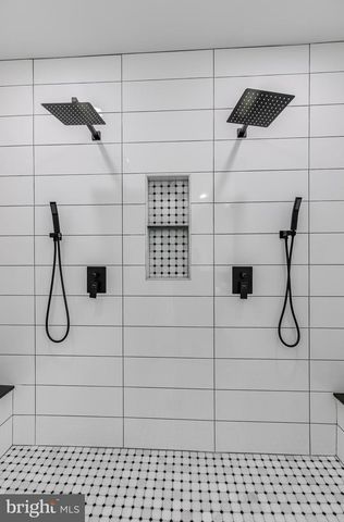 2817 DEREK RD, Alexandria, VA 22306