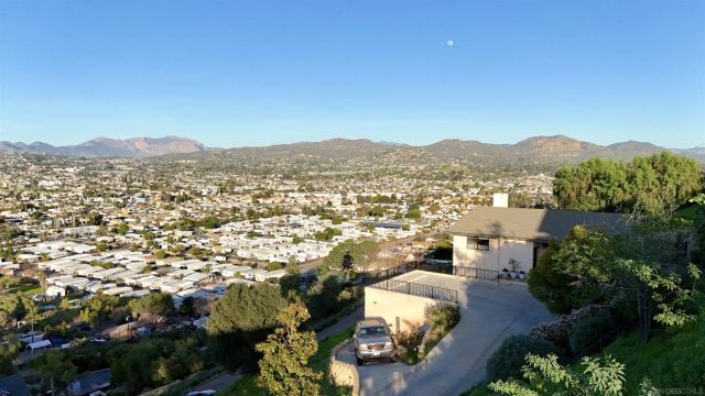 1216 Merritt Dr, El Cajon, CA 92020