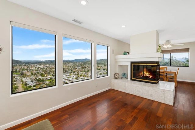 1216 Merritt Dr, El Cajon, CA 92020