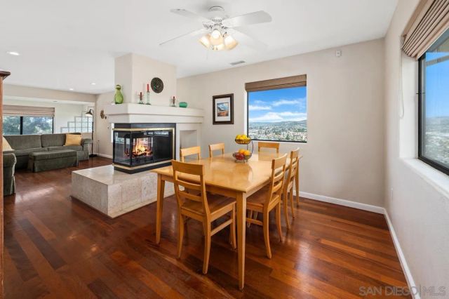 1216 Merritt Dr, El Cajon, CA 92020